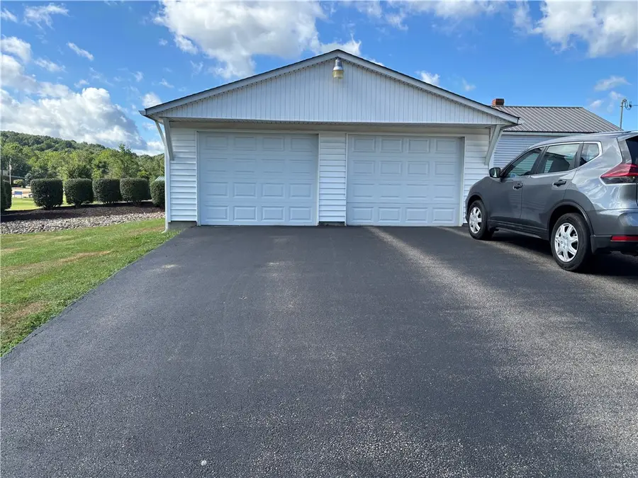 203 Mountain View Rd, Uniontown, PA 15401 - #3