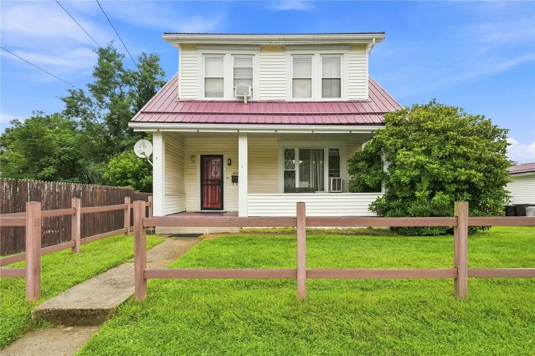 1221 Martin Ave, New Kensington, PA 15068 - #1