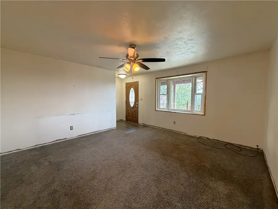 509 S Summit Street, Derry, PA 15627 - #2