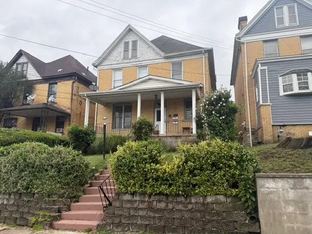 617 Florence Ave, Pittsburgh, PA 15202 - #1