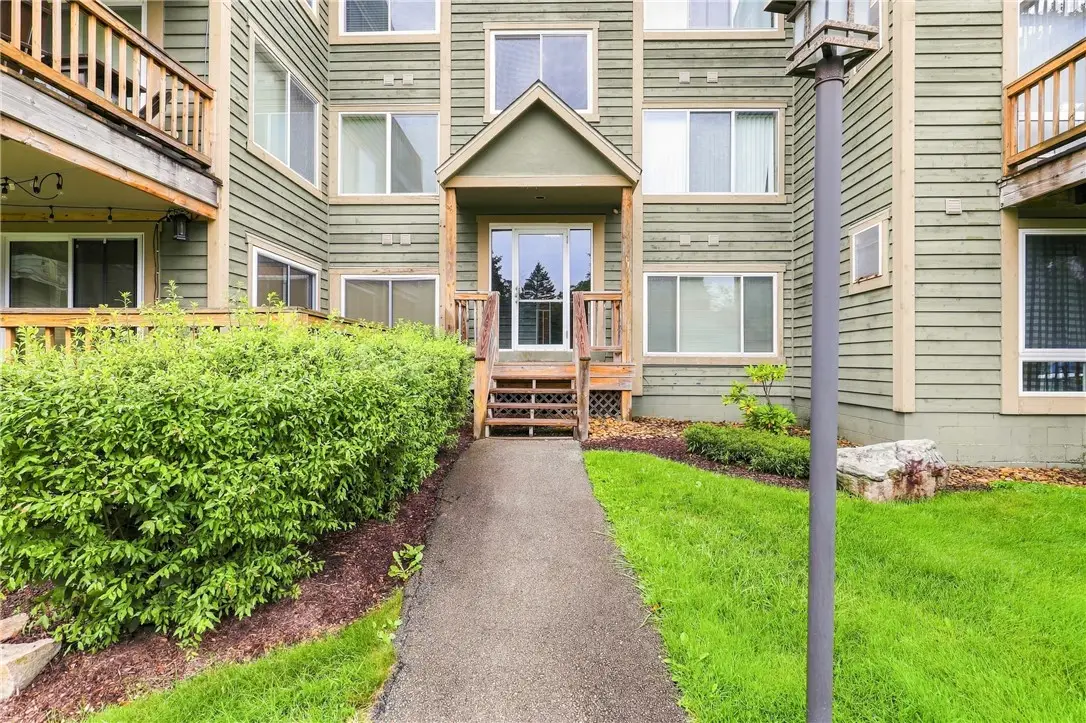 5312 Summit Dr, Jefferson, PA 15502 - #1