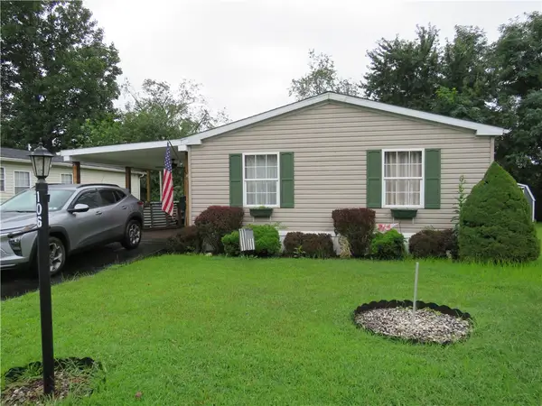 106 Reagan Rd, Mt Pleasant, PA 15666