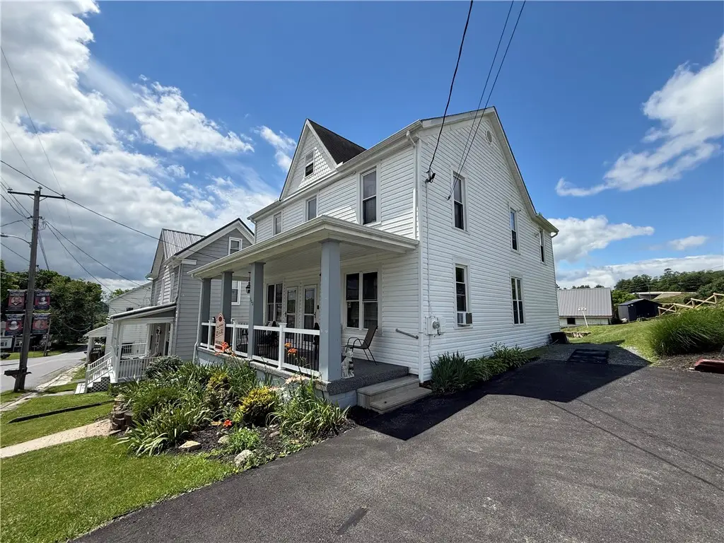 300 E Main St, Stoystown, PA 15563 - #1