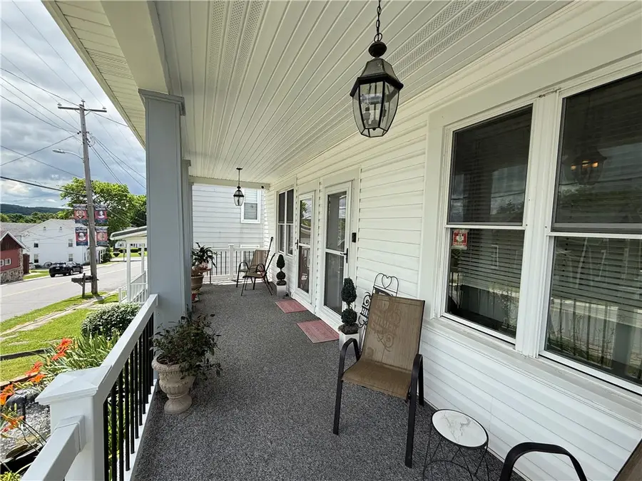 300 E Main St, Stoystown, PA 15563 - #2
