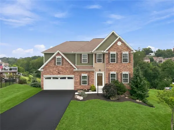 321 Hunters Field Cir, Clairton, PA 15025