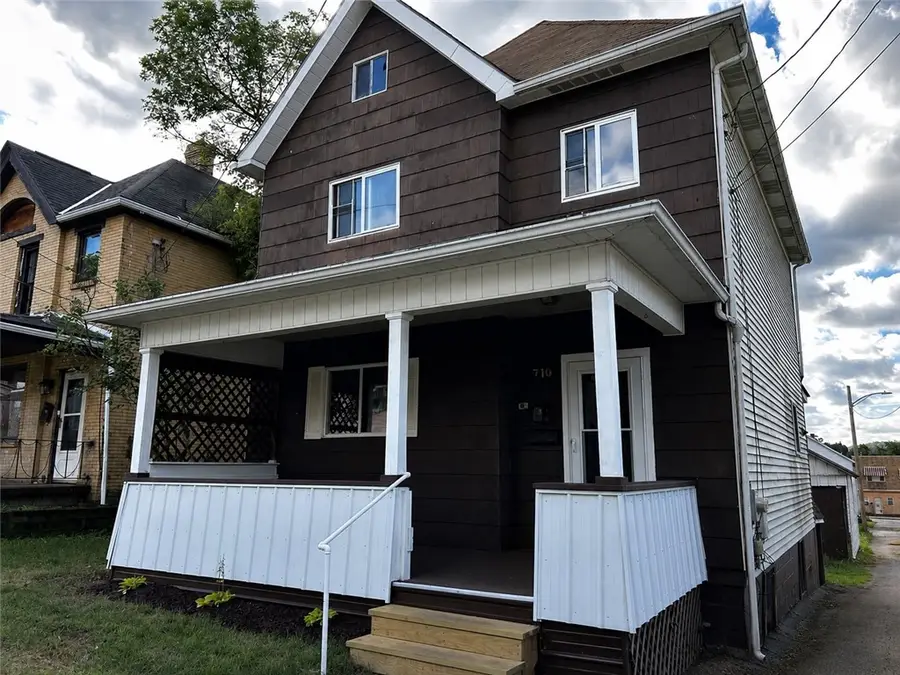 710 Irving Street, Vandergrift, PA 15690 - #2