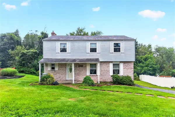 214 Highlander Heights Dr, Glenshaw, PA 15116
