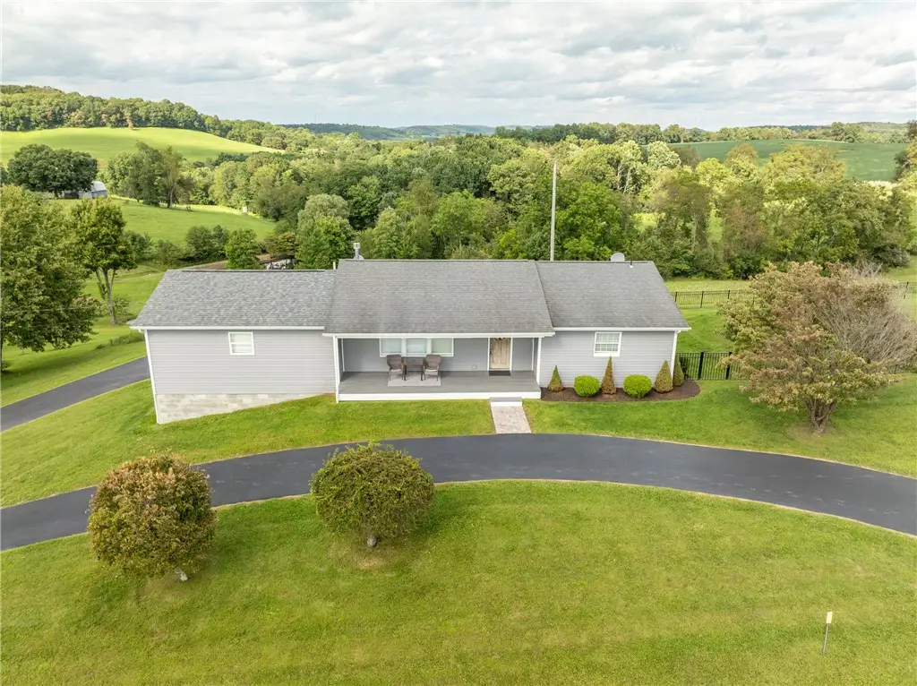 408 Mcklveen Rd, New Alexandria, PA 15670 - #1