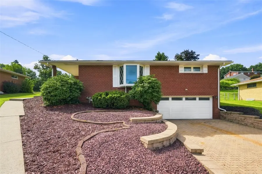 12640 Deborah Dr, North Huntingdon, PA 15642 - #2