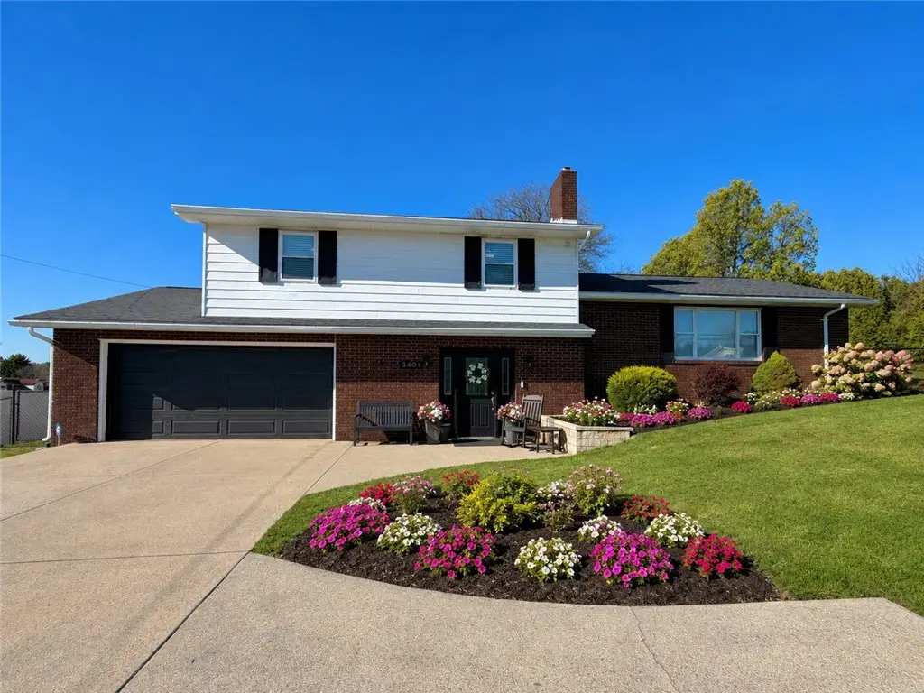340 Dixon Blvd, Uniontown, PA 15401 - #1