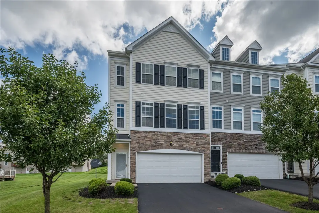 10 Roosevelt Dr, McKees Rocks, PA 15136 - #1