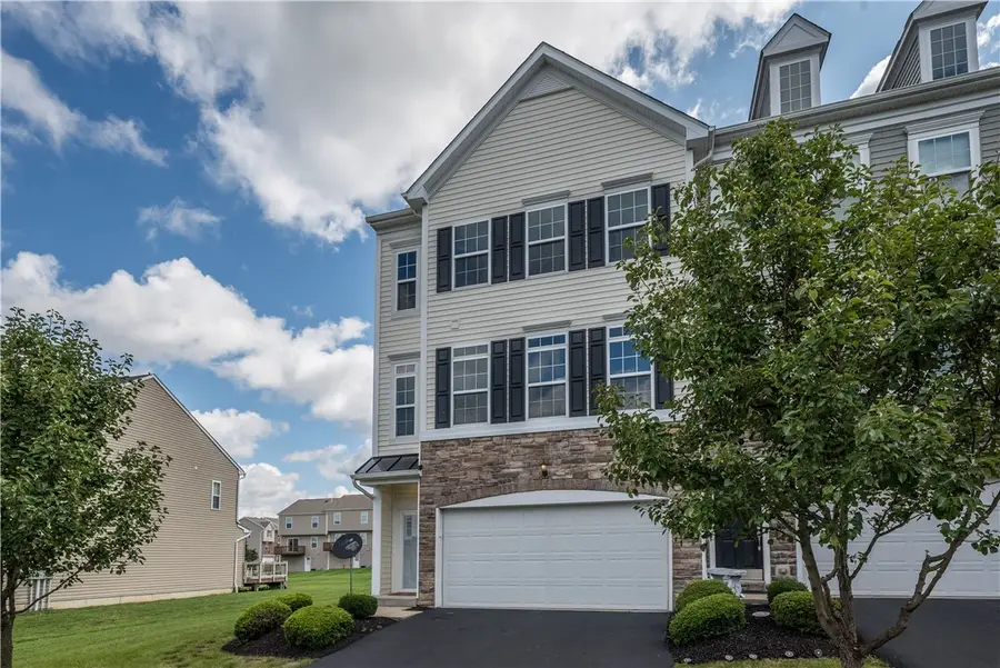 10 Roosevelt Dr, McKees Rocks, PA 15136 - #3