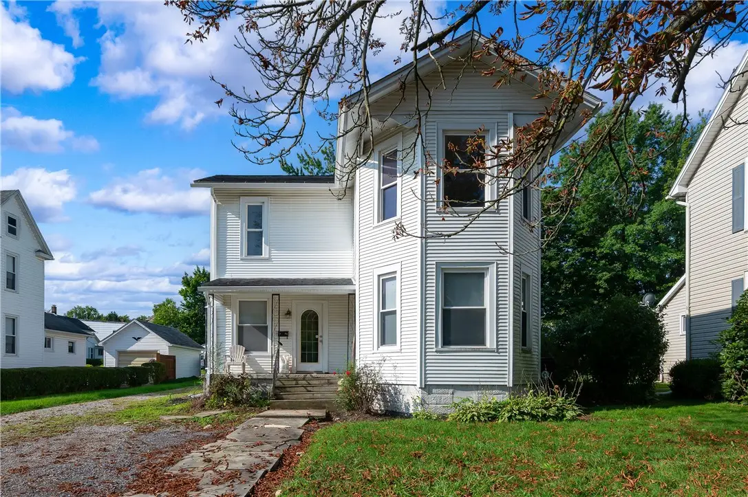 312 College Ave, Grove City, PA 16127 - #1