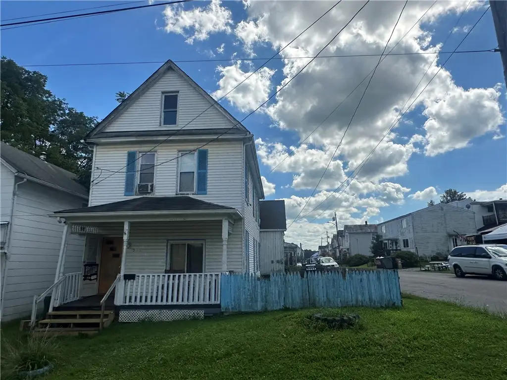 211 American Ave, Butler, PA 16001 - #1