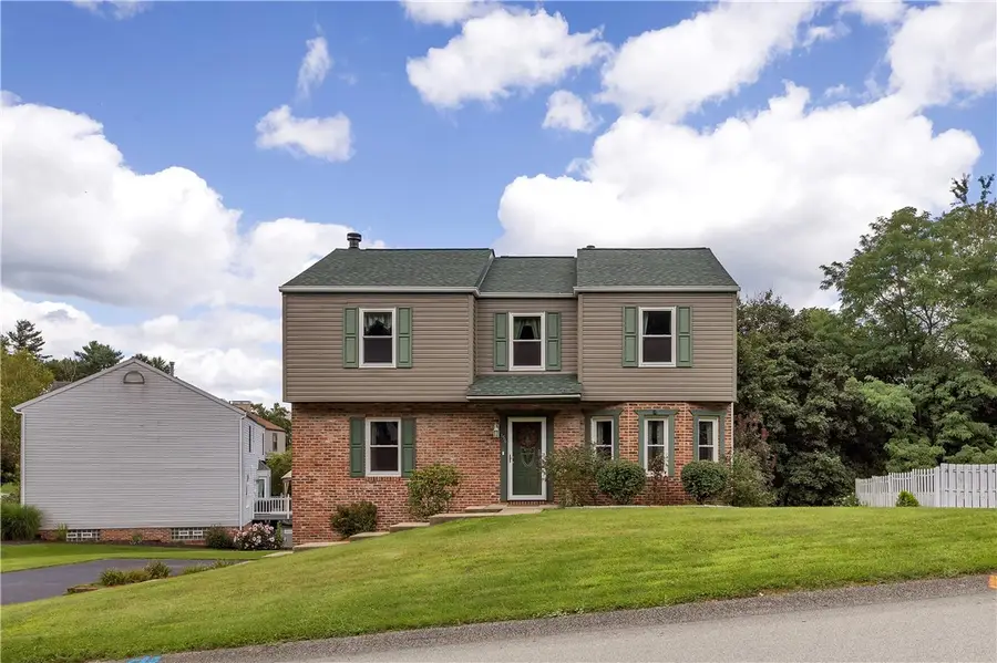 156 Dinwiddie Dr, New Kensington, PA 15068 - #3