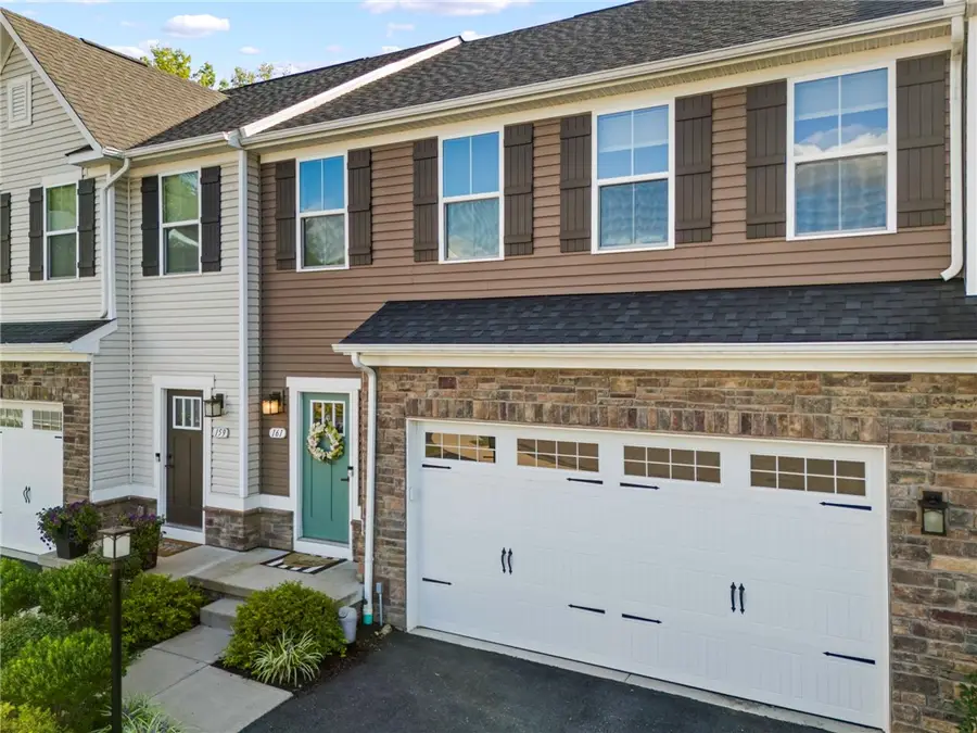 161 Black Oak Ln, Cecil Bishop, PA 15057 - #2