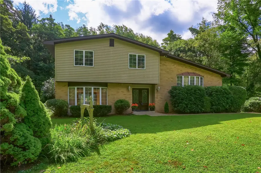 119 Buckingham Drive, Valencia, PA 16059 - #2