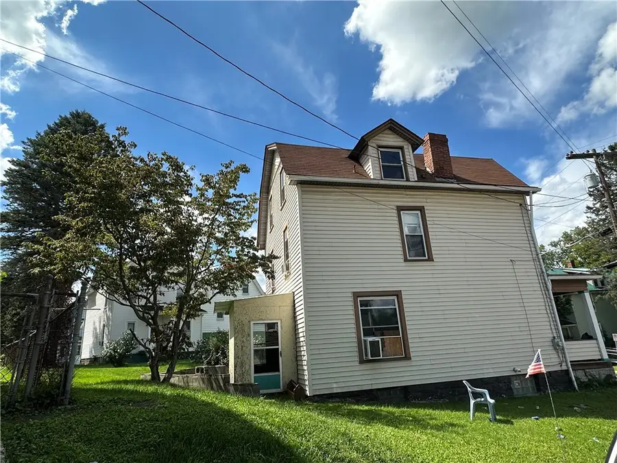 721 W Penn St, Butler, PA 16001 - #3