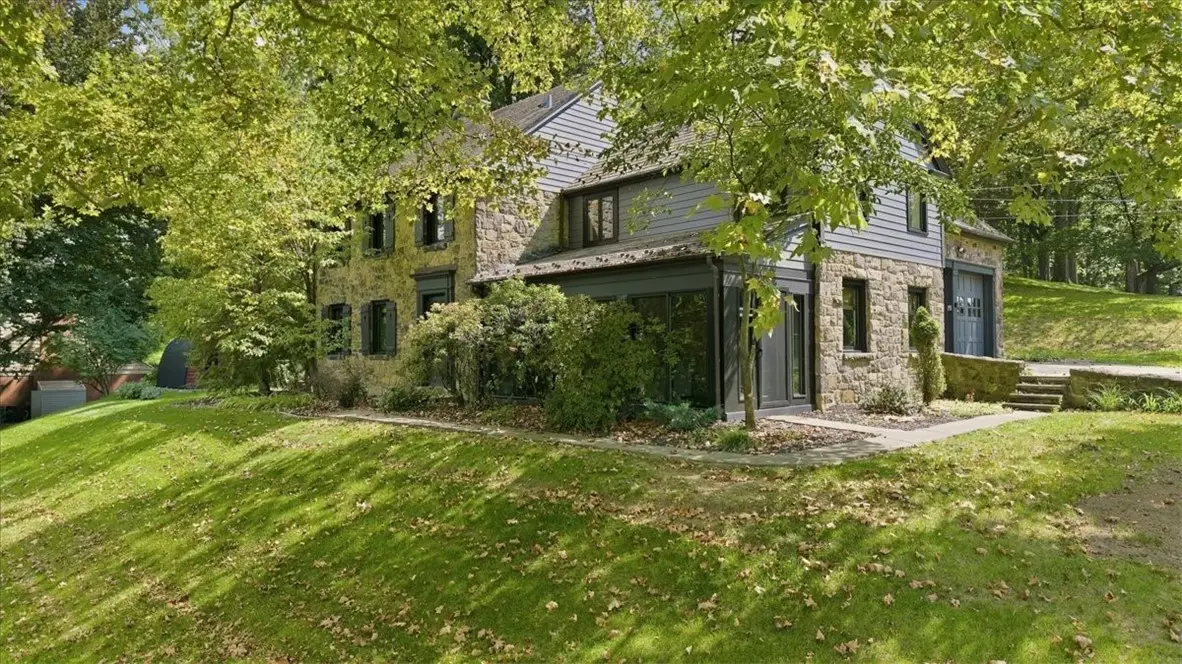 22 Priscilla Ln, Carnegie, PA 15106 - #1