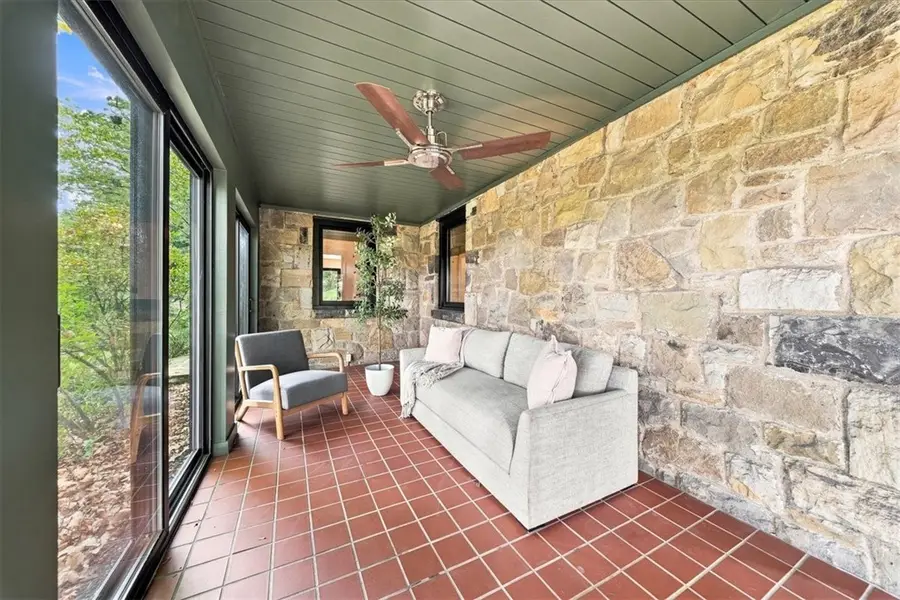 22 Priscilla Ln, Carnegie, PA 15106 - #3