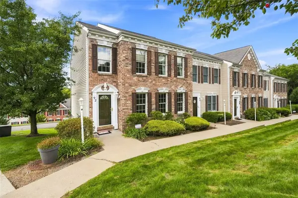 92 Castle View Dr, Mc Kees Rocks, PA 15136