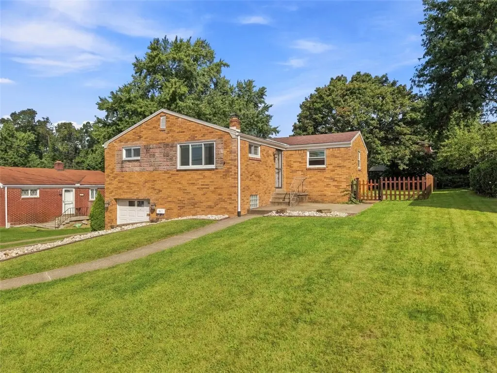 3427 Pleasantvue Dr, Pittsburgh, PA 15227 - #1