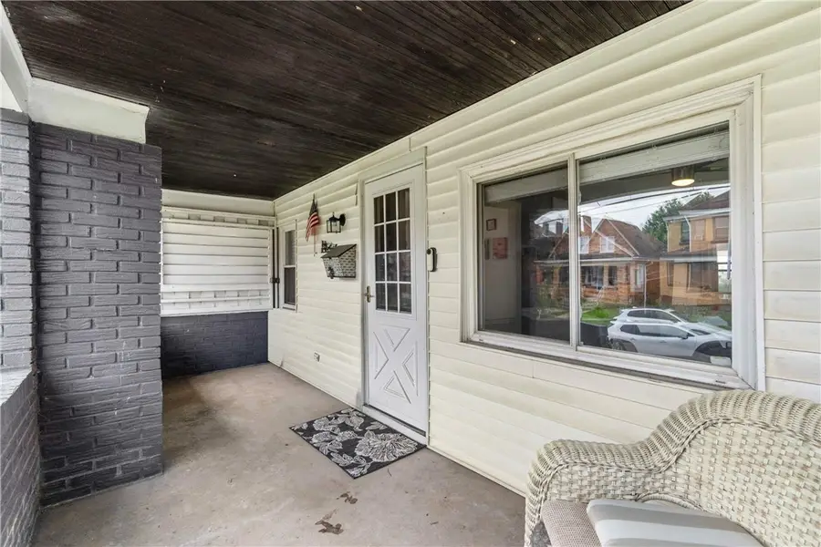 152 W Marigold St, Homestead, PA 15120 - #2