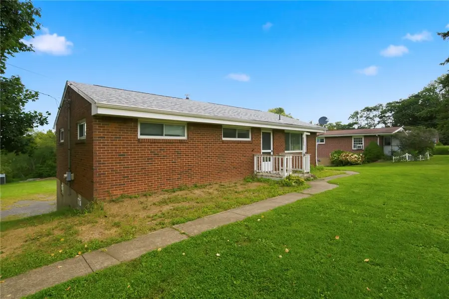 739 Winfield Rd, Cabot, PA 16023 - #2