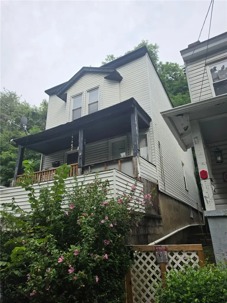 920 Rothpletz St, Pittsburgh, PA 15212 - #1