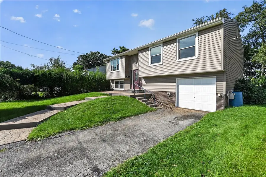 768 Illini Dr, Monroeville, PA 15146 - #3