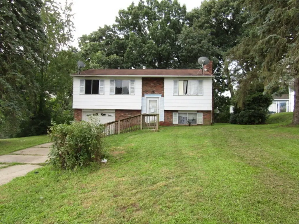 118 Warrencliff Dr, Monaca, PA 15061 - #1