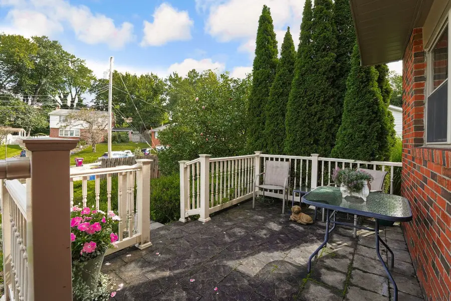 32 Carlsbad Road, Pittsburgh, PA 15239 - #3