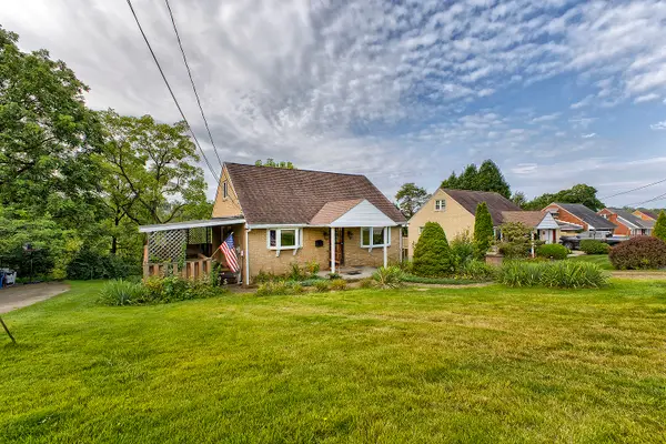 2040 Thomas Drive, North Huntingdon, PA 15642