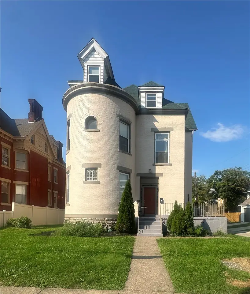 5549 Hays St, Pittsburgh, PA 15206 - #1