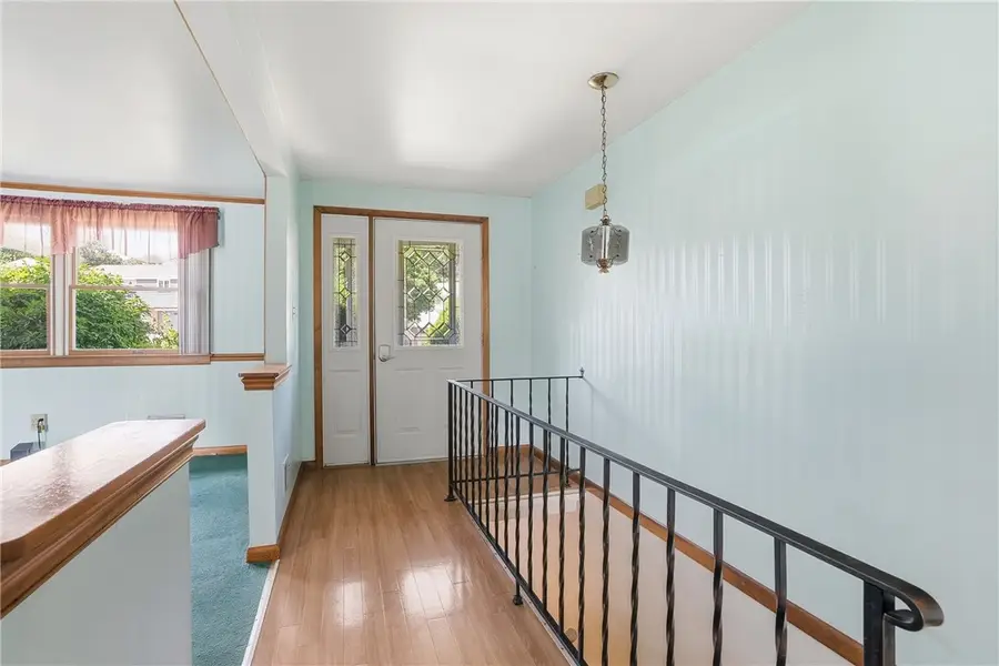 1111 Fiddleback Dr, Kennedy, PA 15136 - #2
