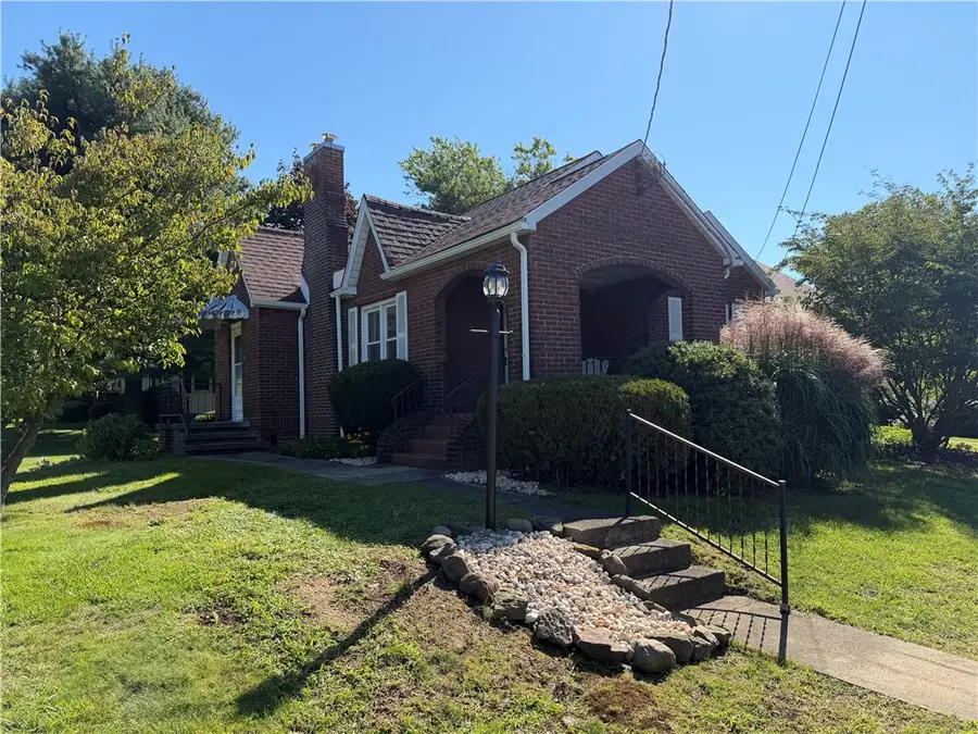 42 S Crescent Avenue, Hermitage, PA 16148 - #2