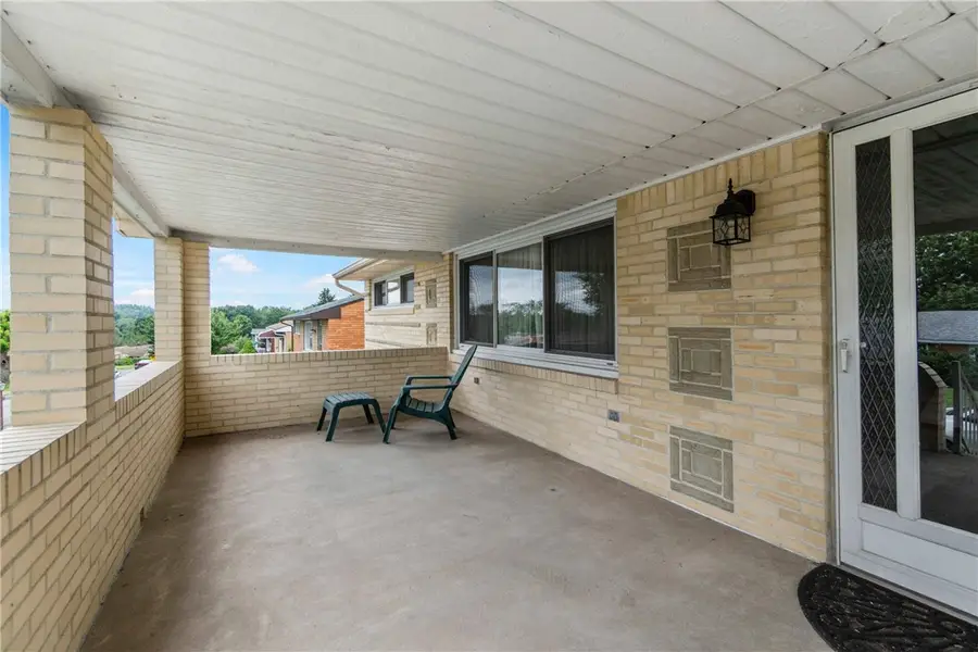 320 Livingston Rd, West Mifflin, PA 15122 - #3