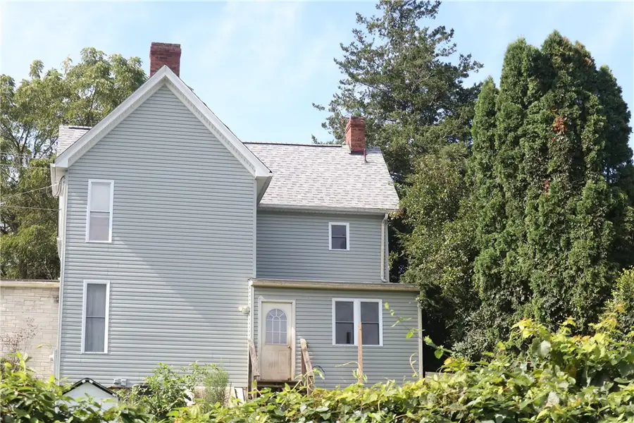 42 Pennsylvania Ave, California, PA 15419 - #3