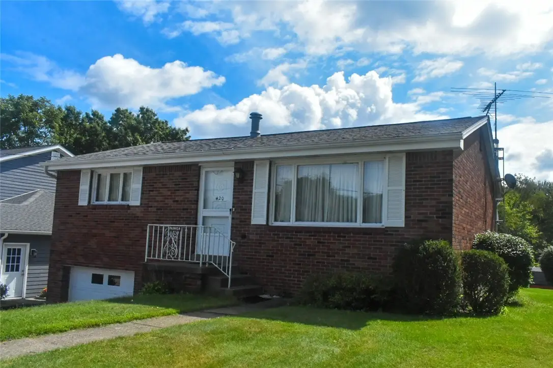 420 Hillview Dr, New Kensington, PA 15068 - #1