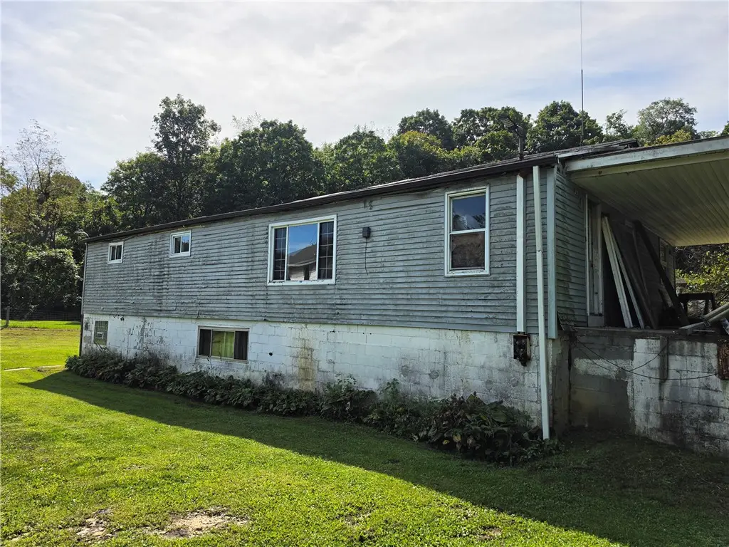 287 Luxor Rd, Greensburg, PA 15601 - #1