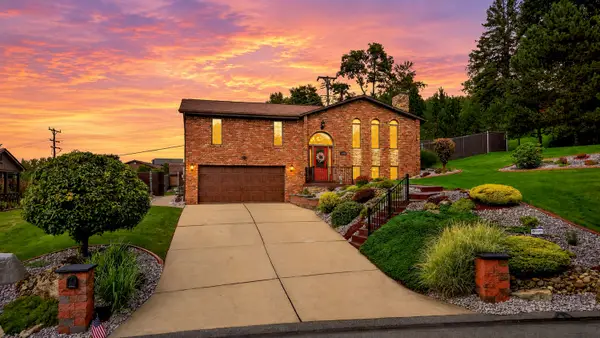 10809 Hunters Woods Lane, North Huntingdon, PA 15642