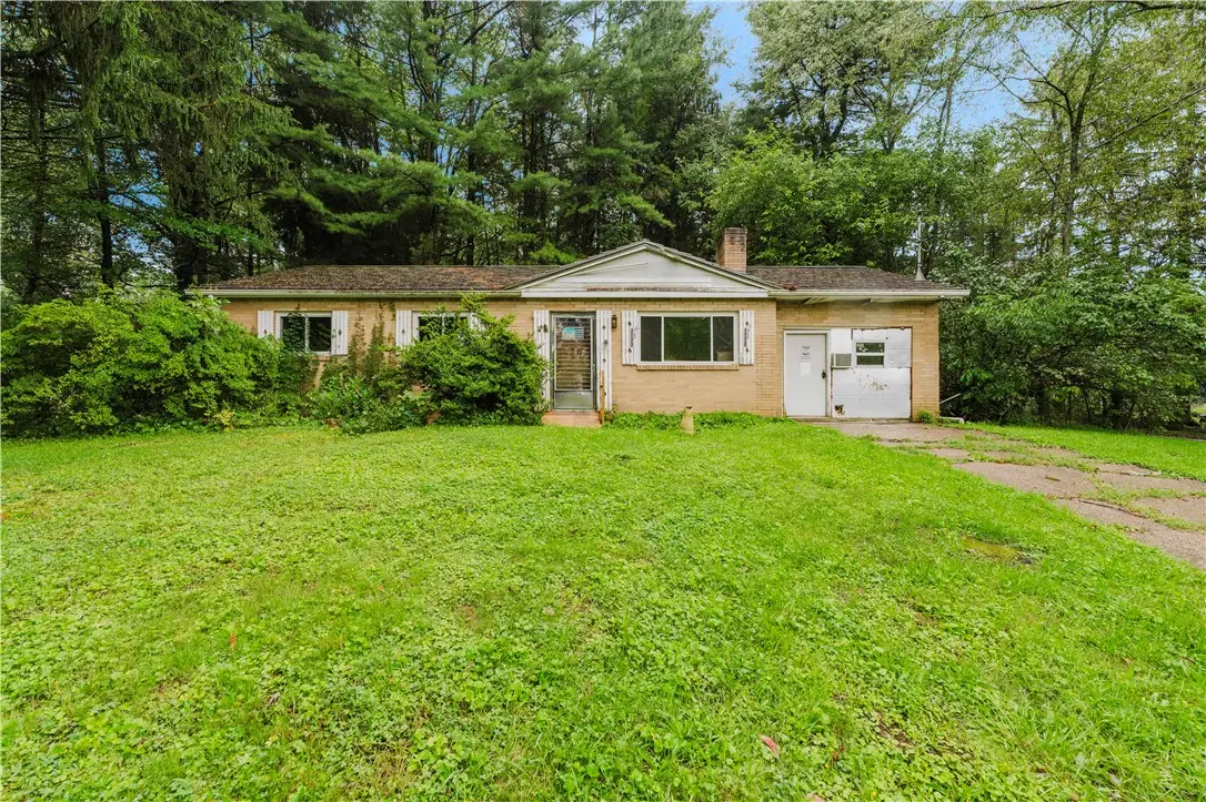 538 Steiner Bridge Rd, Valencia, PA 16059 - #1