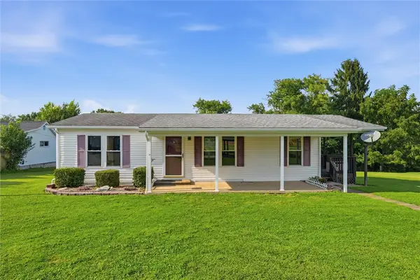 816 N 4th St, Apollo, PA 15613