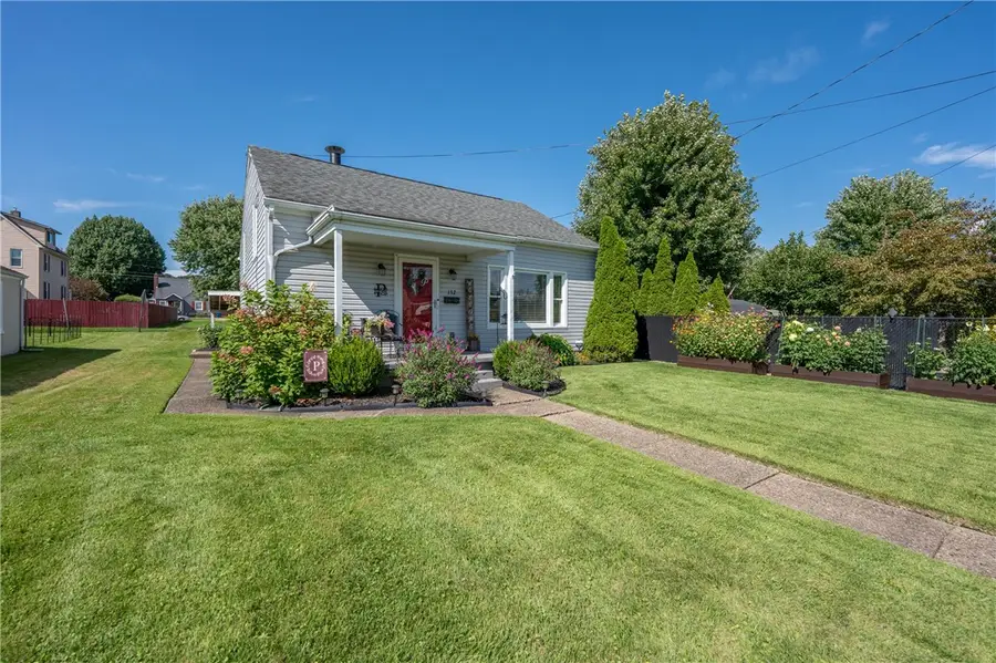 132 E 2nd Ave, Latrobe, PA 15650 - #2