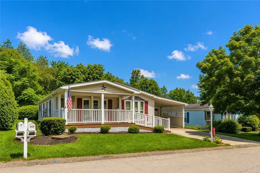 253 Rock Lake Dr, Zelienople, PA 16063 - #2