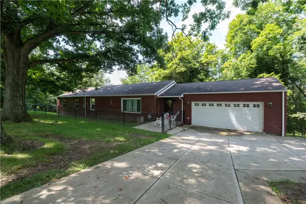 135 Devils Den, Burgettstown, PA 15021