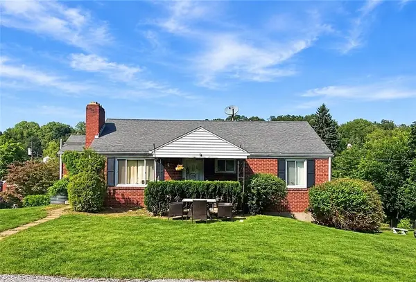 5835 Keystone Dr, Bethel Park, PA 15102