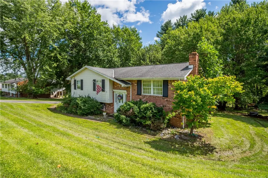 7 Van Buren Street, Cokeburg, PA 15324 - #3
