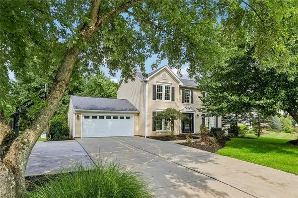 111 Aberdeen Dr, Cranberry Twp, PA 16066