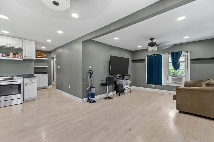 7087 Baptist Rd, Bethel Park, PA 15102 - #3